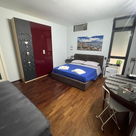 Mapi Room Naples Luaran gambar
